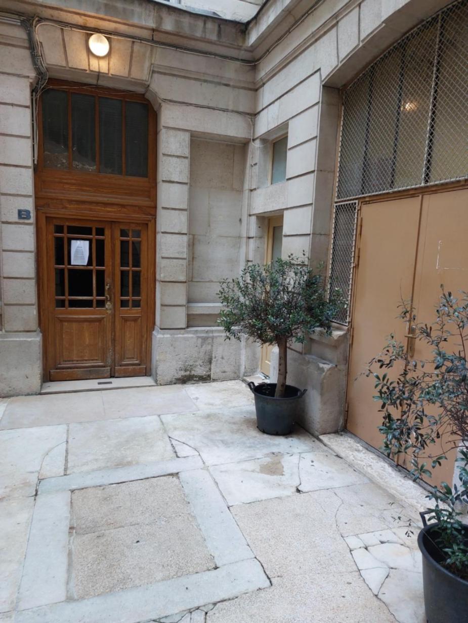 Apartments Paris Centre - At Home Hotel Εξωτερικό φωτογραφία